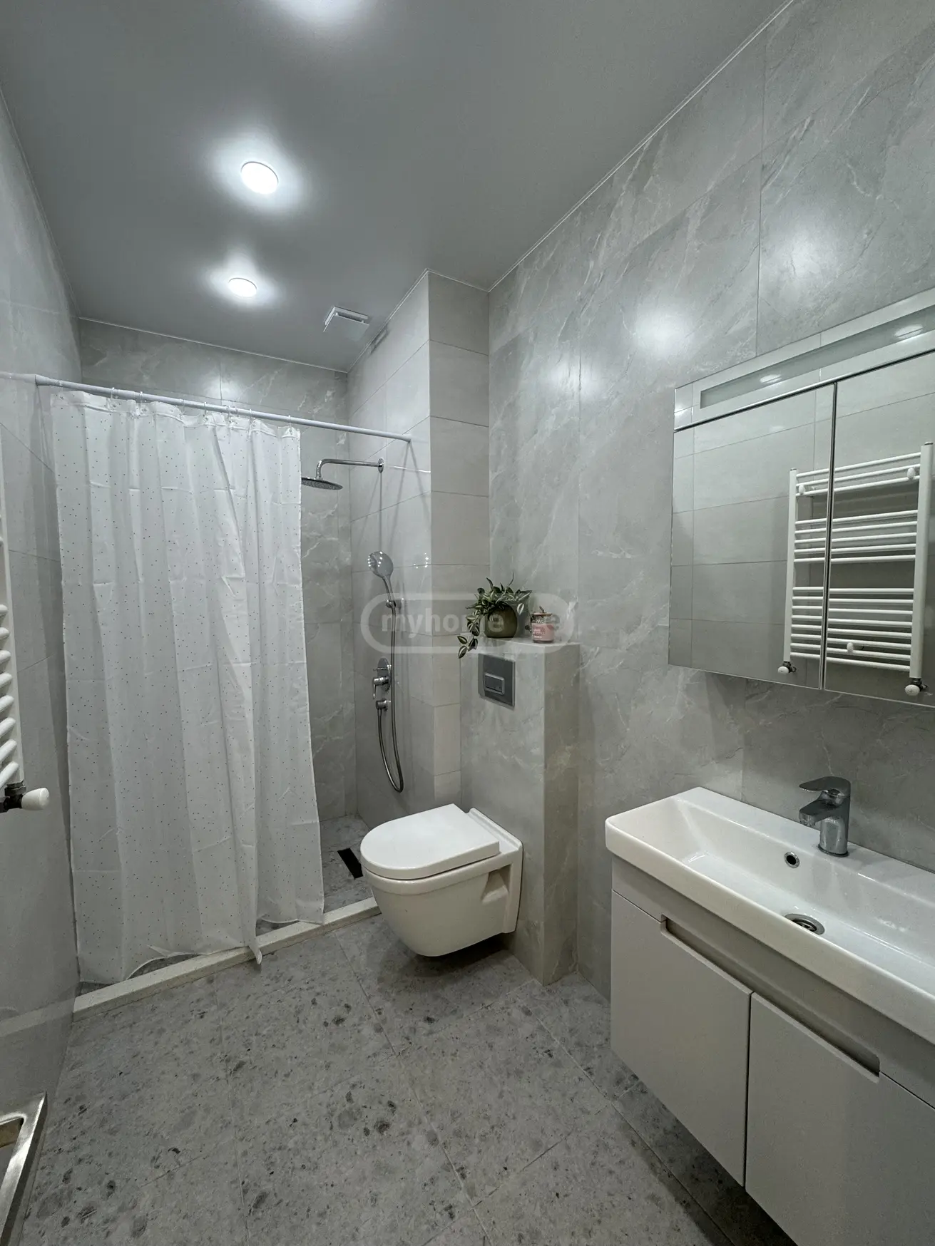 For Rent 2 Room Apartment Kobuletshi view 5