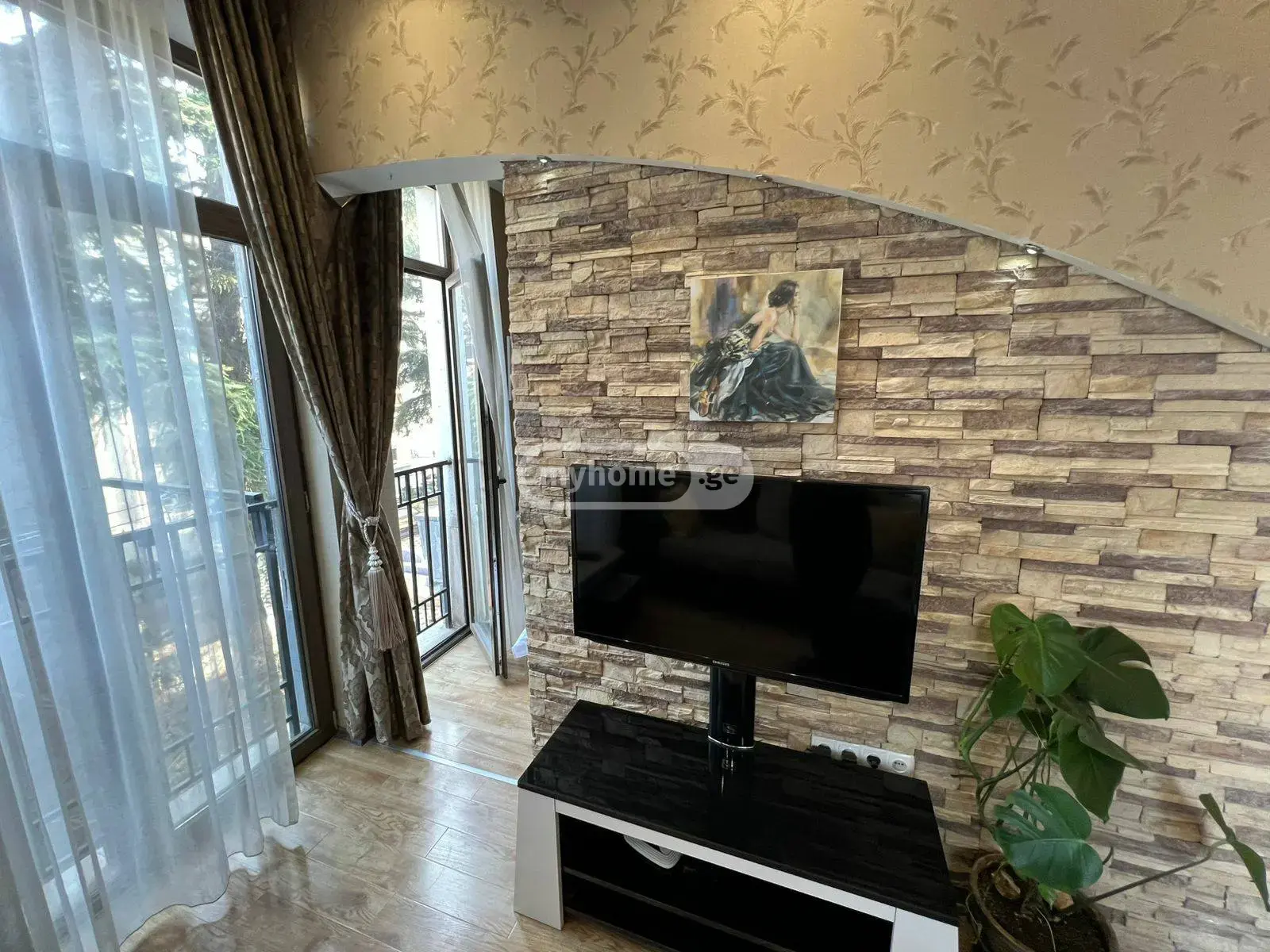 Daily Rent 2 Room Apartment Mtatsmindaze view 9