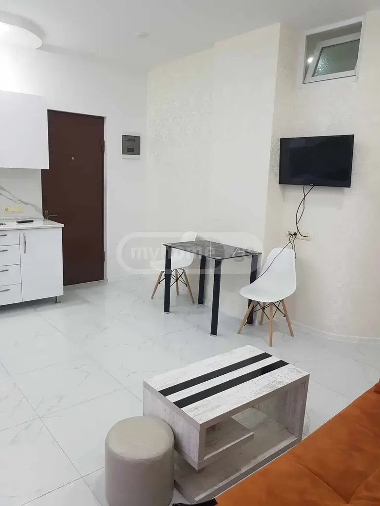 For Rent 3 Room Apartment view 1