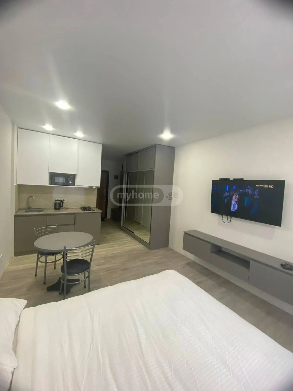 For Rent 1 Room Apartment view 1