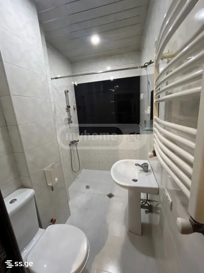 For Rent 3 Room Apartment Tsqnetshi view 5