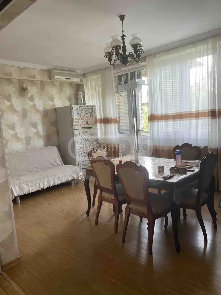 Продажа 4-комната Квартира view 7