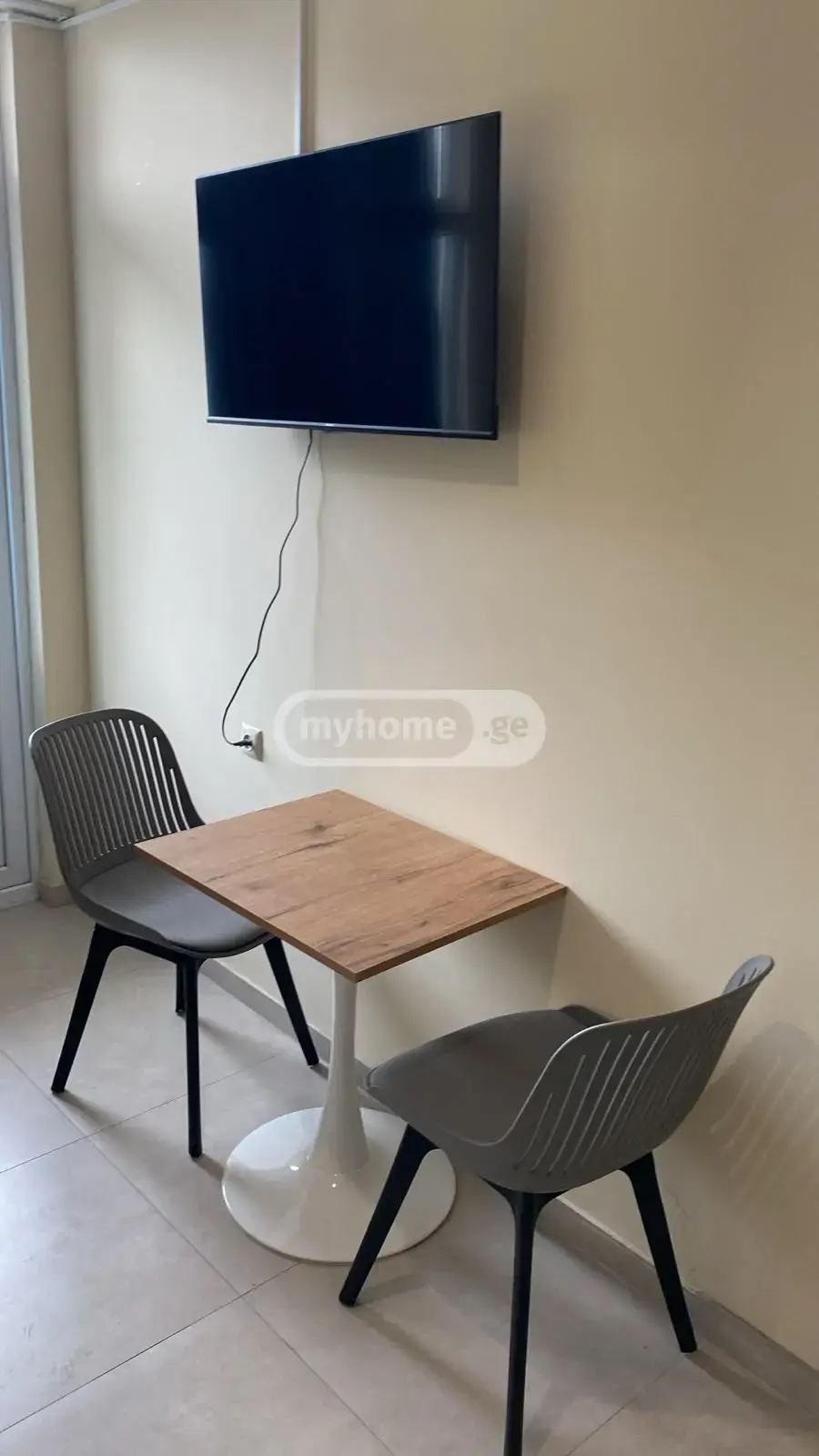 For Rent 2 Room Apartment view 3