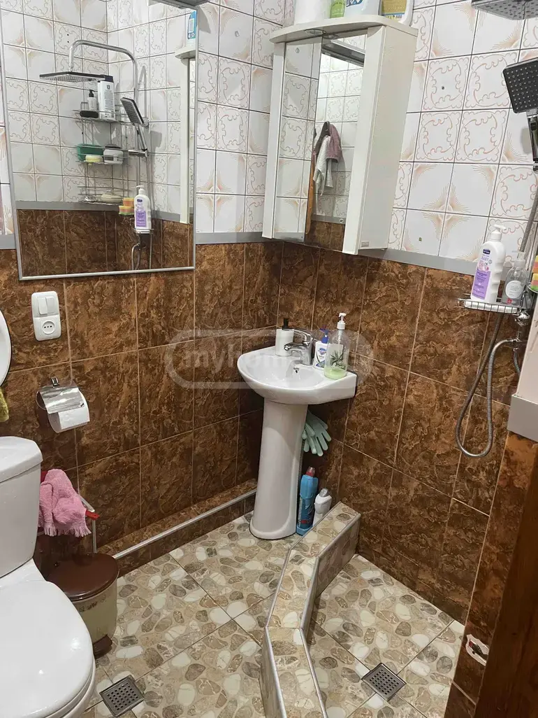 Продажа 4-комната Квартира view 12