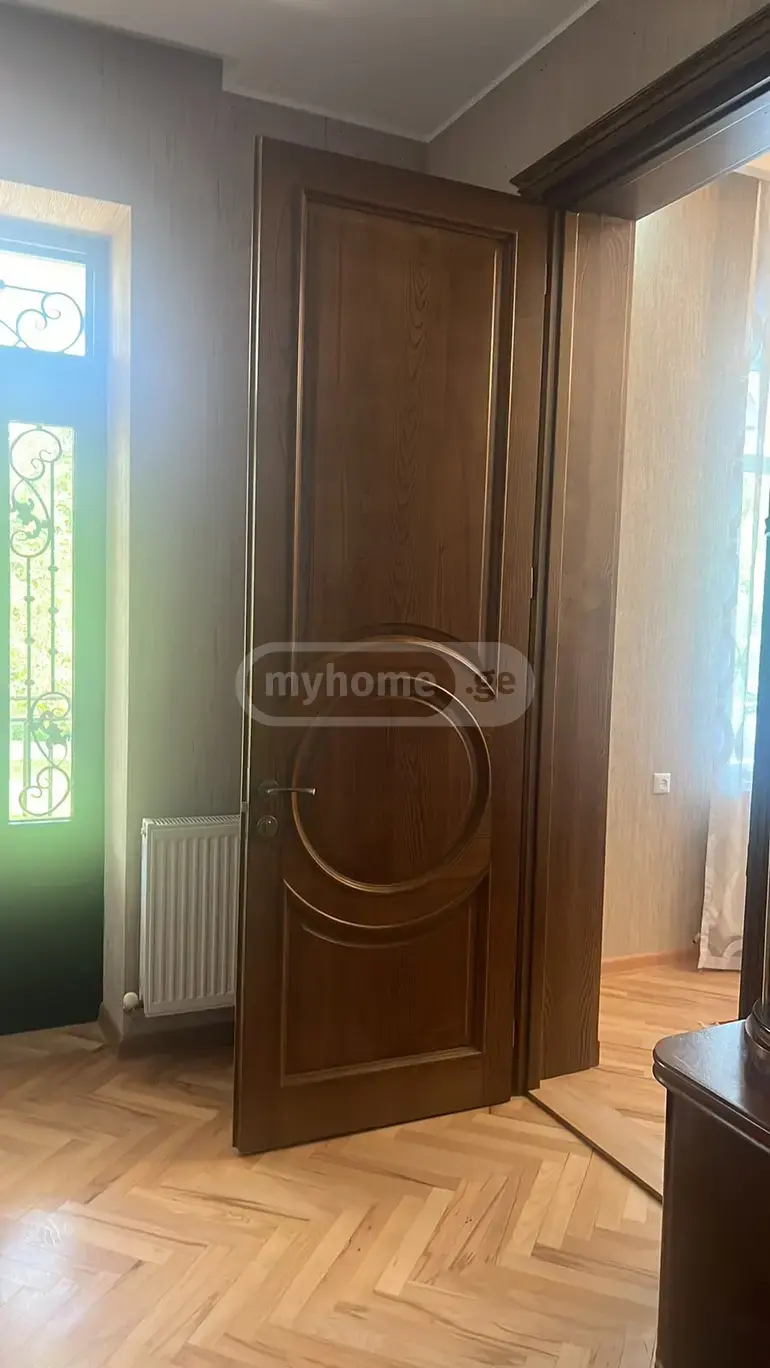 For Sale 10+ Room Private House Tsqnetshi view 10