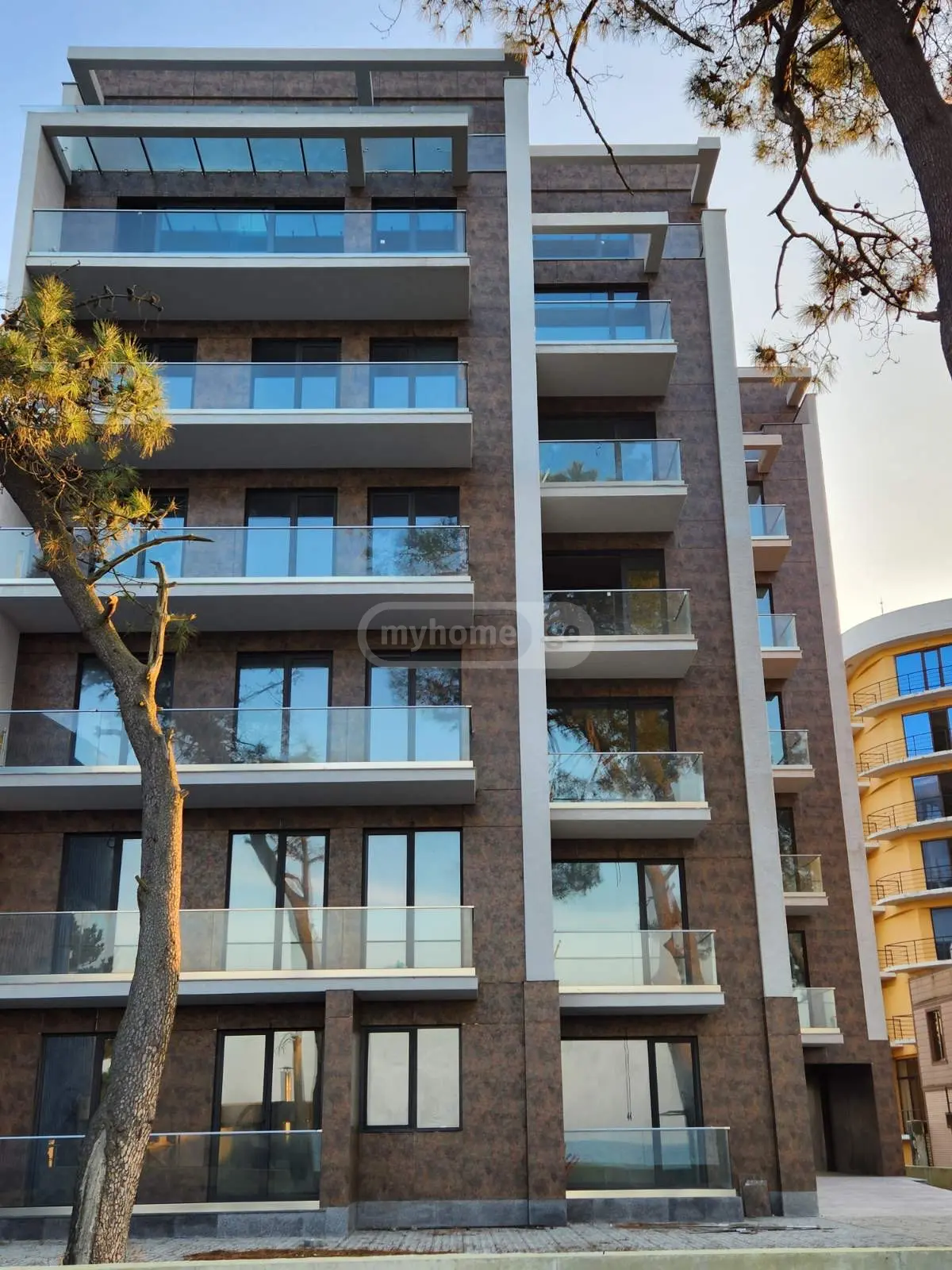 For Sale 3 Room Apartment Kobuletshi view 5