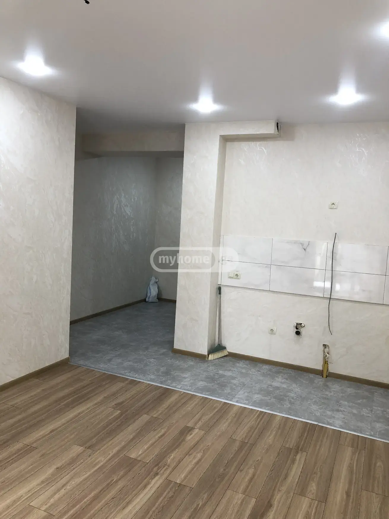 Продажа 2-комната Квартира view 25