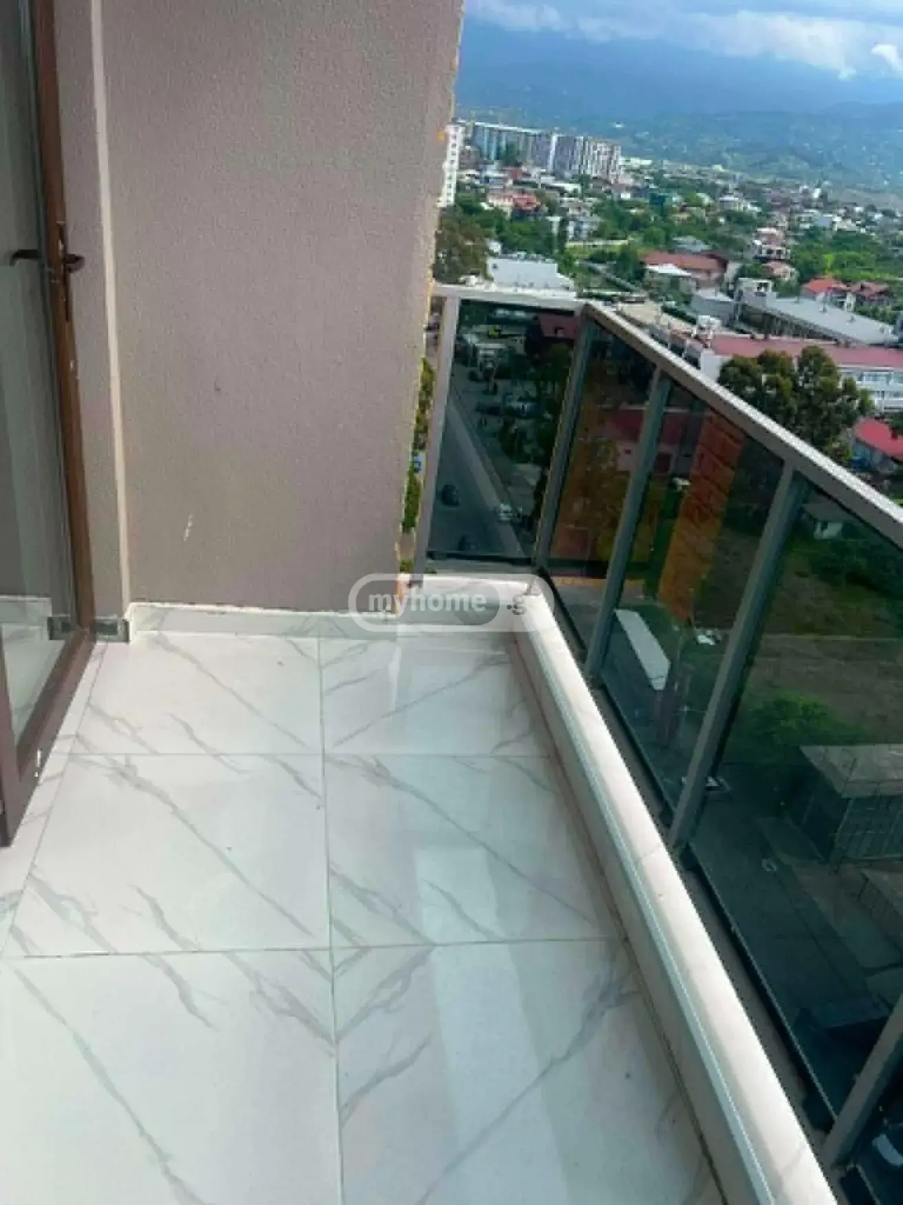 For Rent 3 Room Apartment view 2