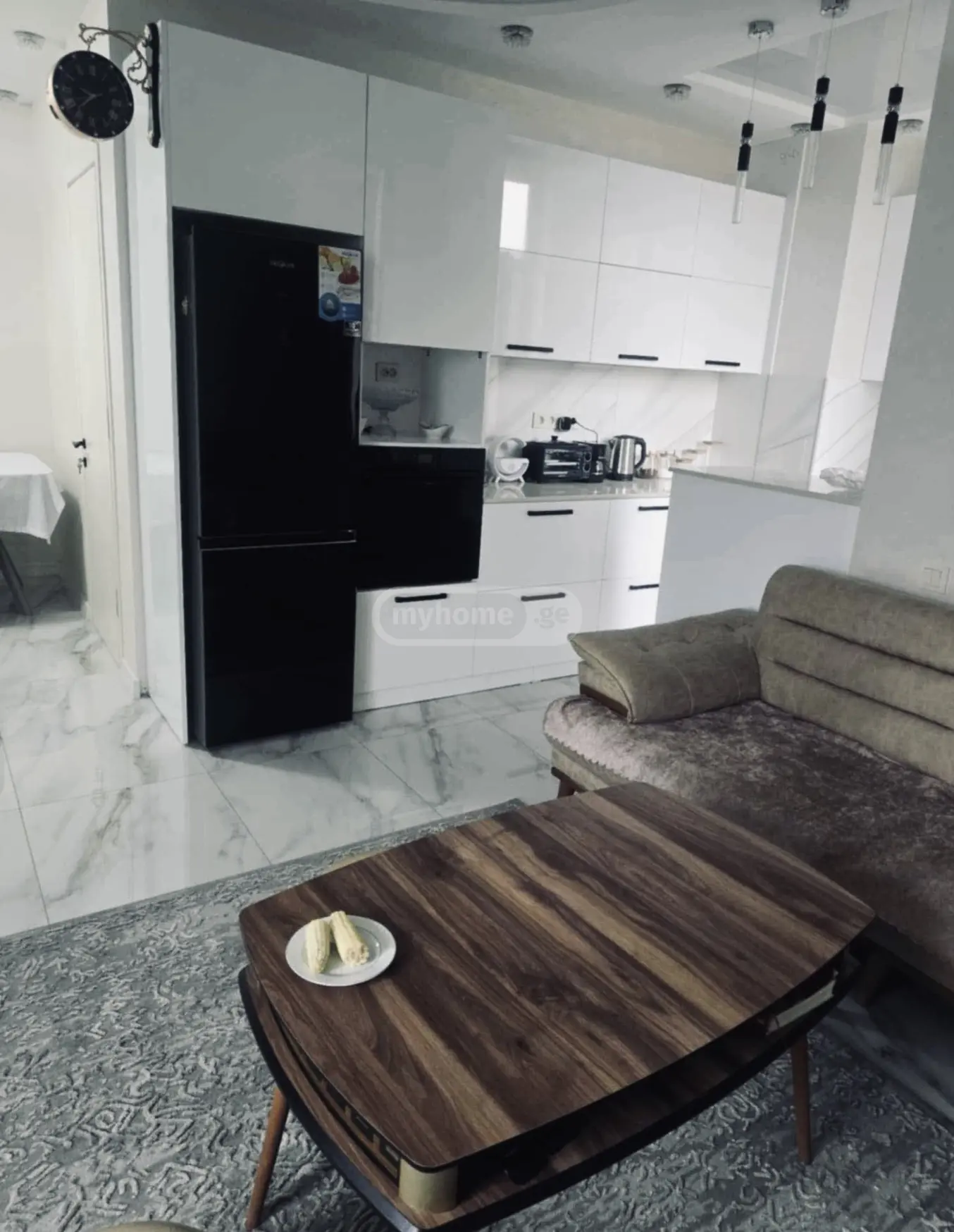 For Rent 4 Room Apartment view 3