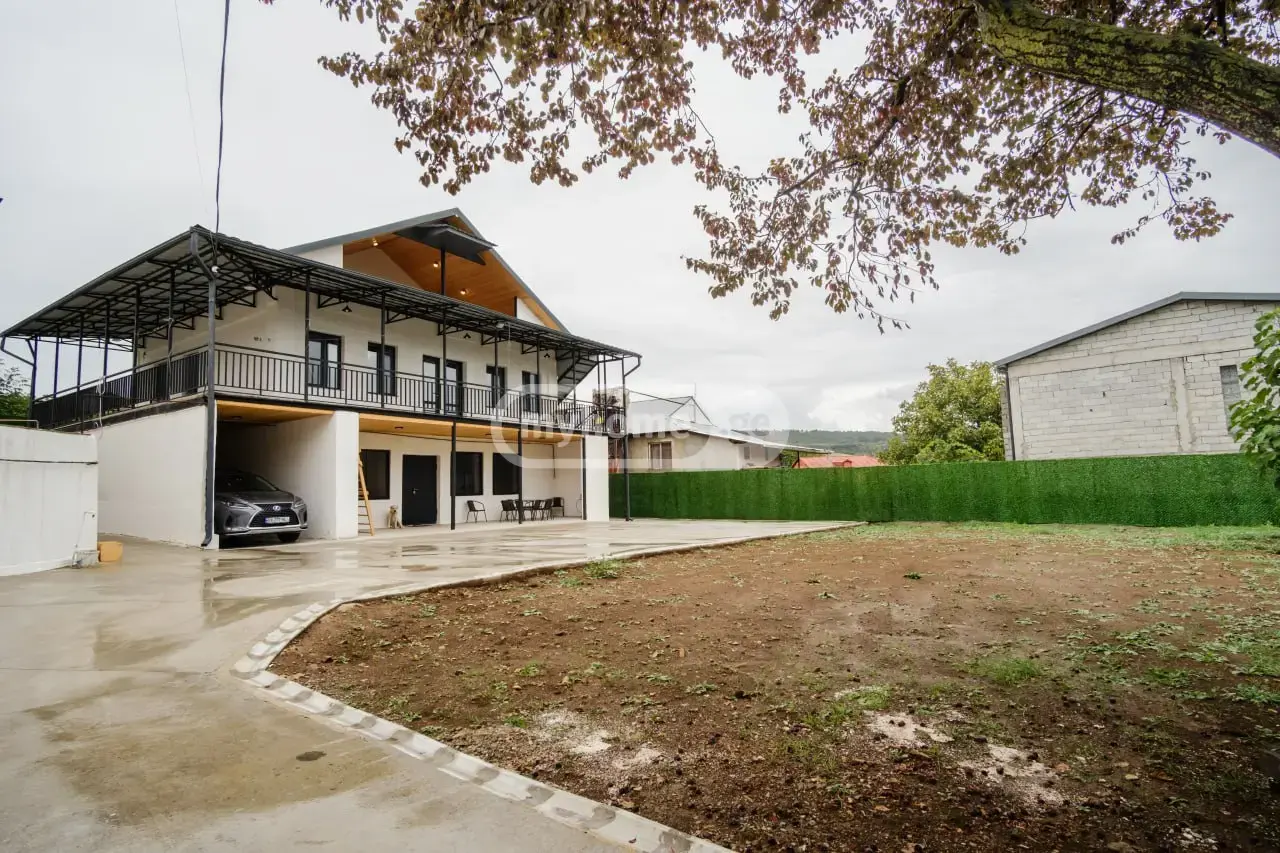 For Sale 10+ Room Private House Tsavkisshi view 3