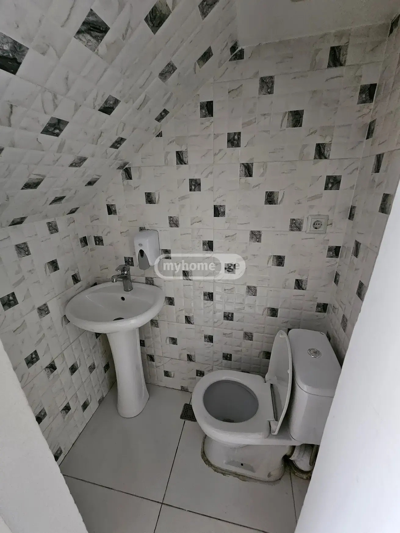 For Rent Universaluri Commercial Space In Batumi view 11