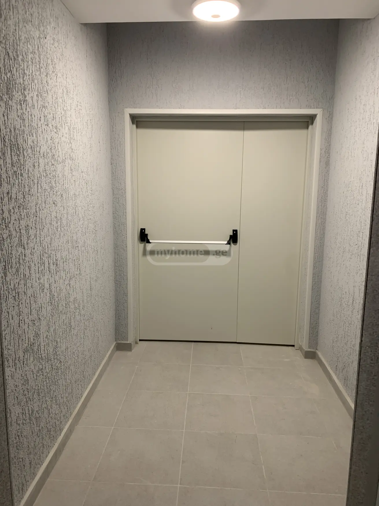 For Sale 3 Room Apartment Kobuletshi view 4