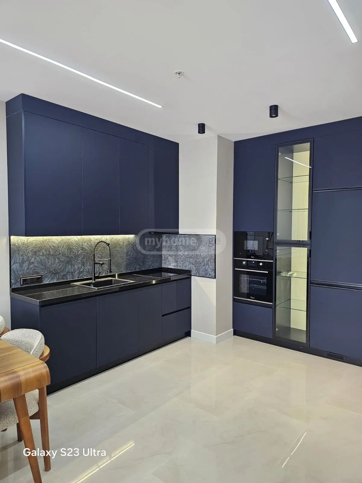For Sale 2 Room Apartment view 2