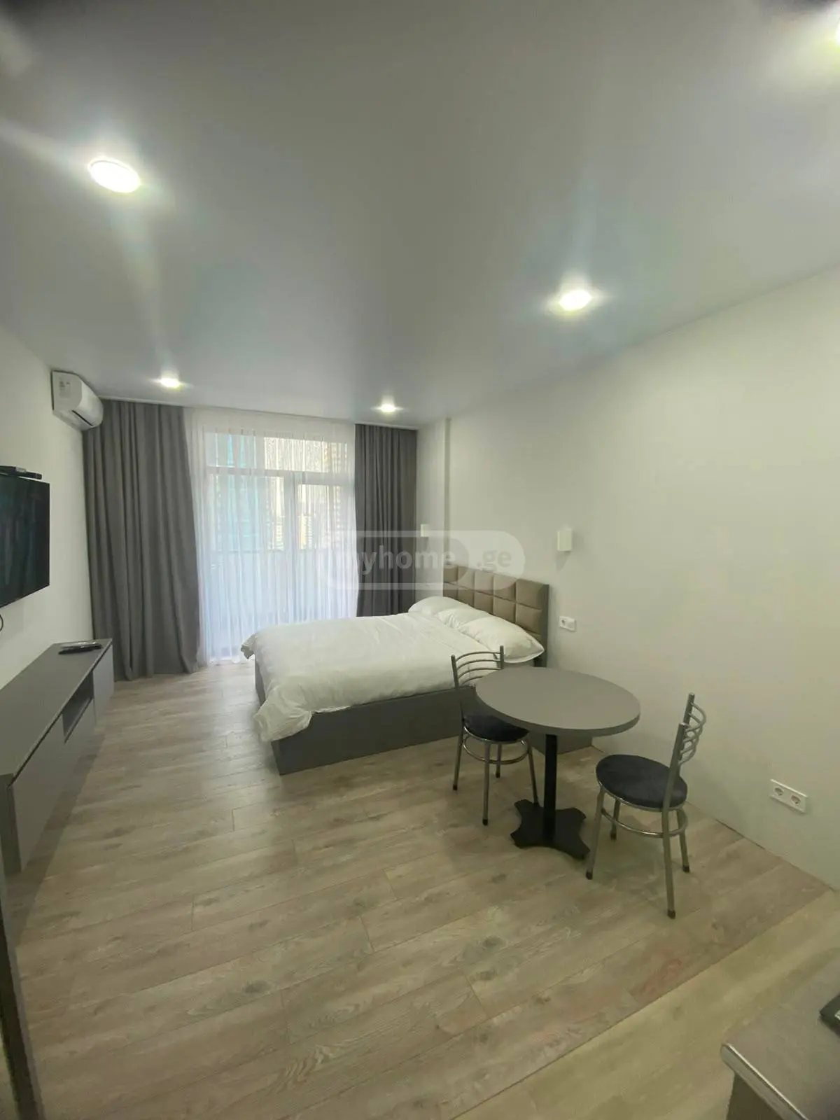 For Rent 1 Room Apartment view 2