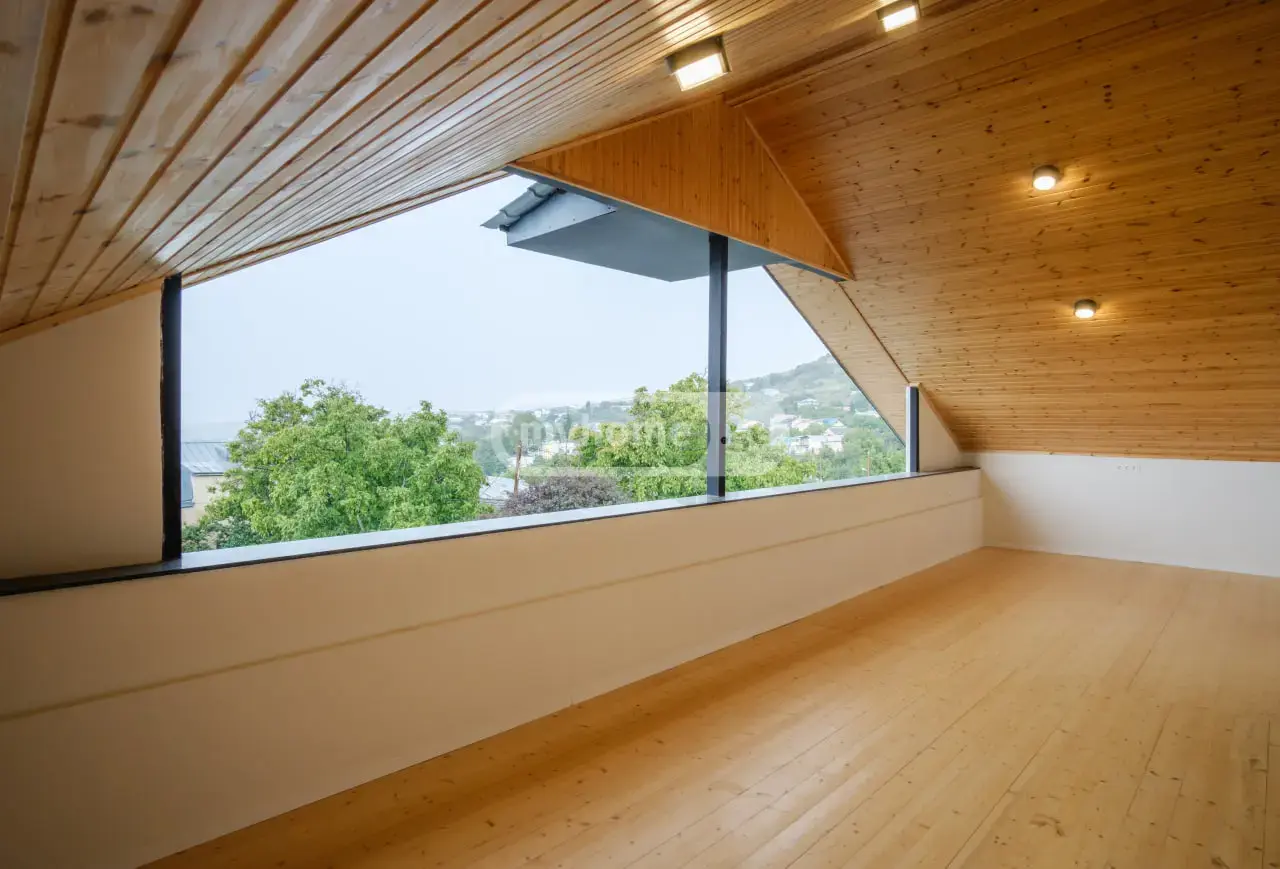 For Sale 10+ Room Private House Tsavkisshi view 5