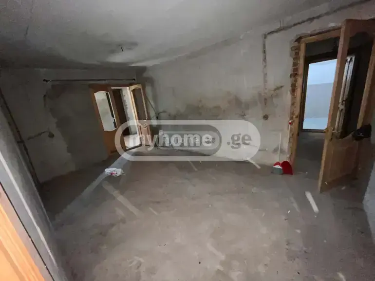For Sale 3 Room Apartment Kutaisshi view 3