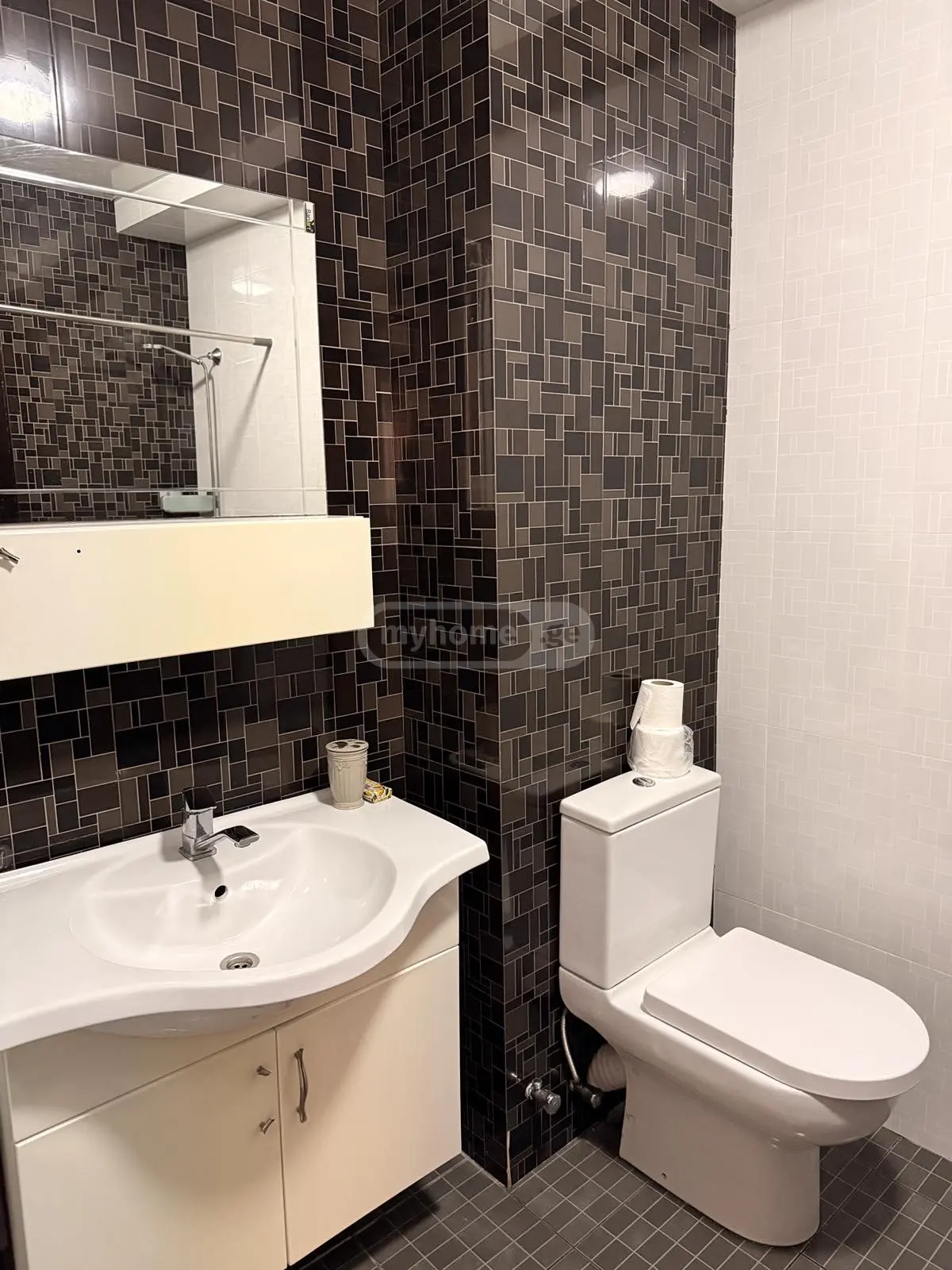 For Rent 3 Room Apartment Kobuletshi view 9