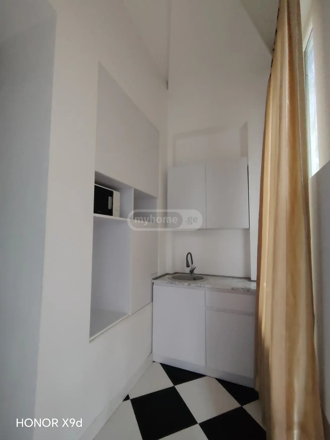 Daily Rent 2 Room Private House Kutaisshi view 2