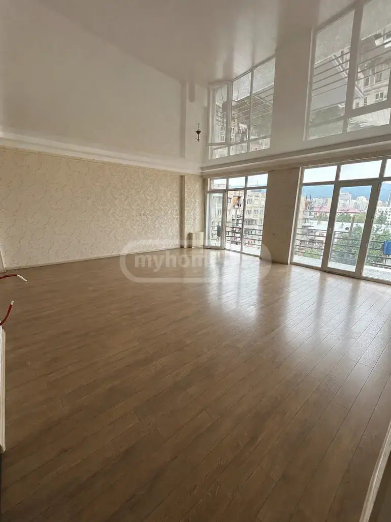 4 Room Flat For Sale view 8