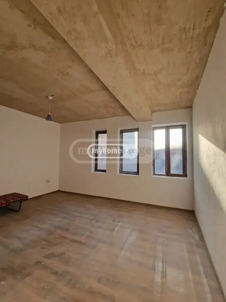 For Sale 8 Room Sastumro view 4