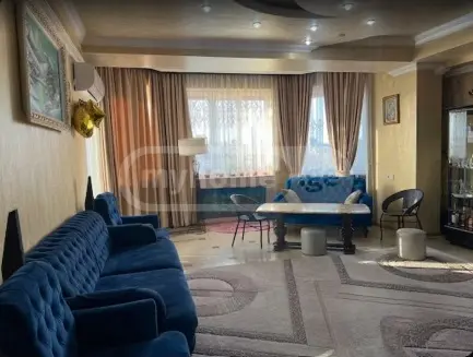 For Sale 4 Room Apartment view 1