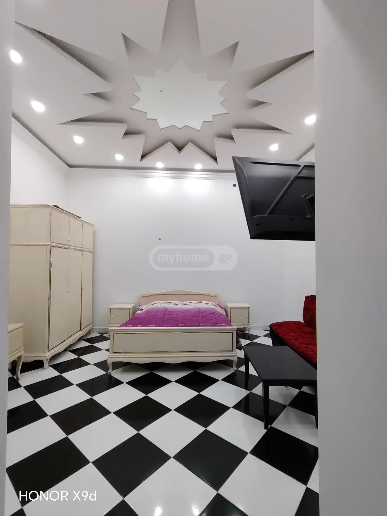 Daily Rent 2 Room Private House Kutaisshi view 4