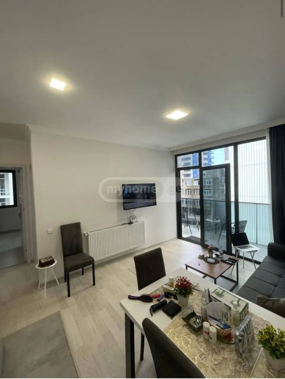 For Sale 3 Room Apartment view 4