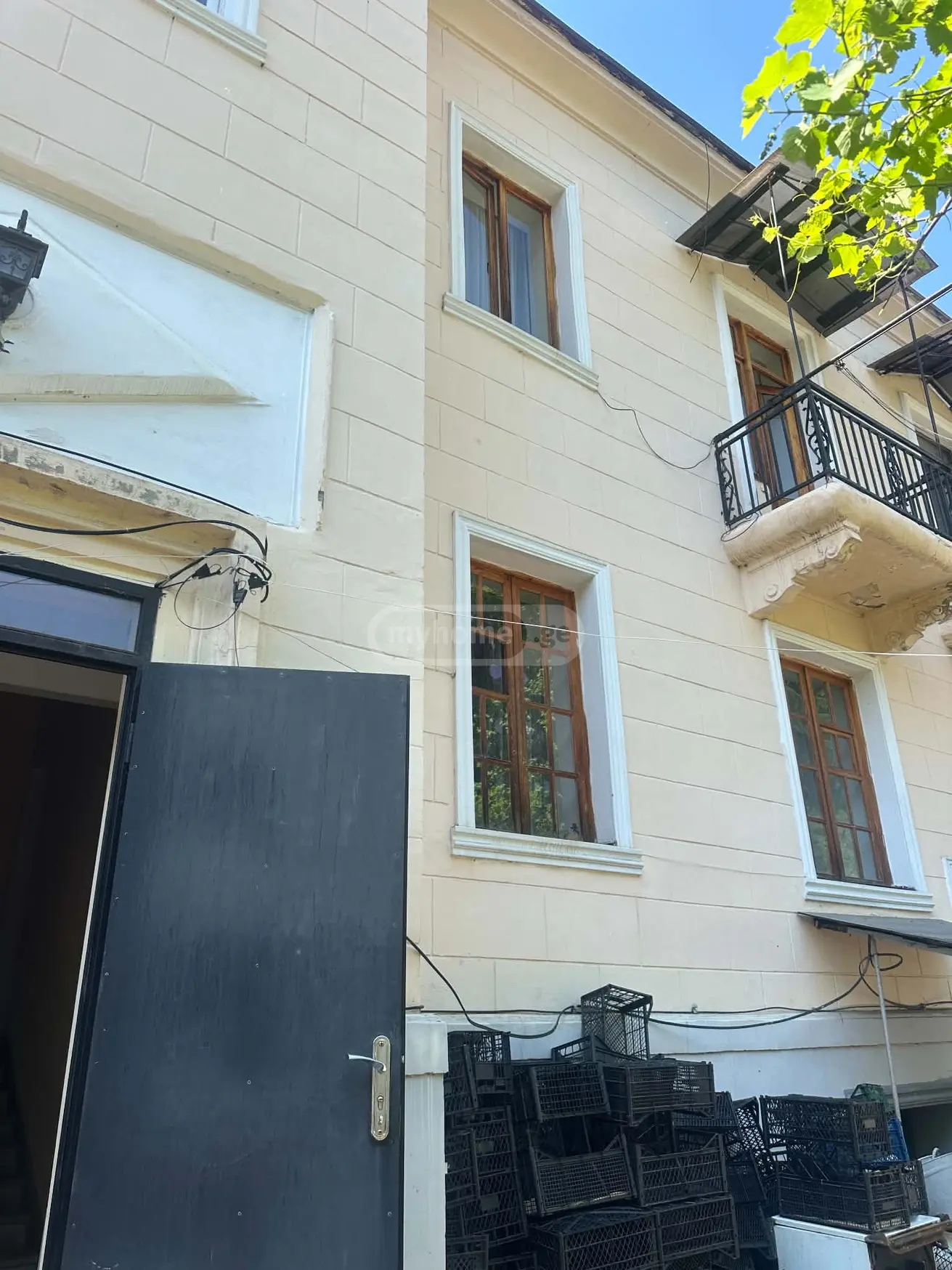 For Sale 4 Room Apartment Borjomshi view 2