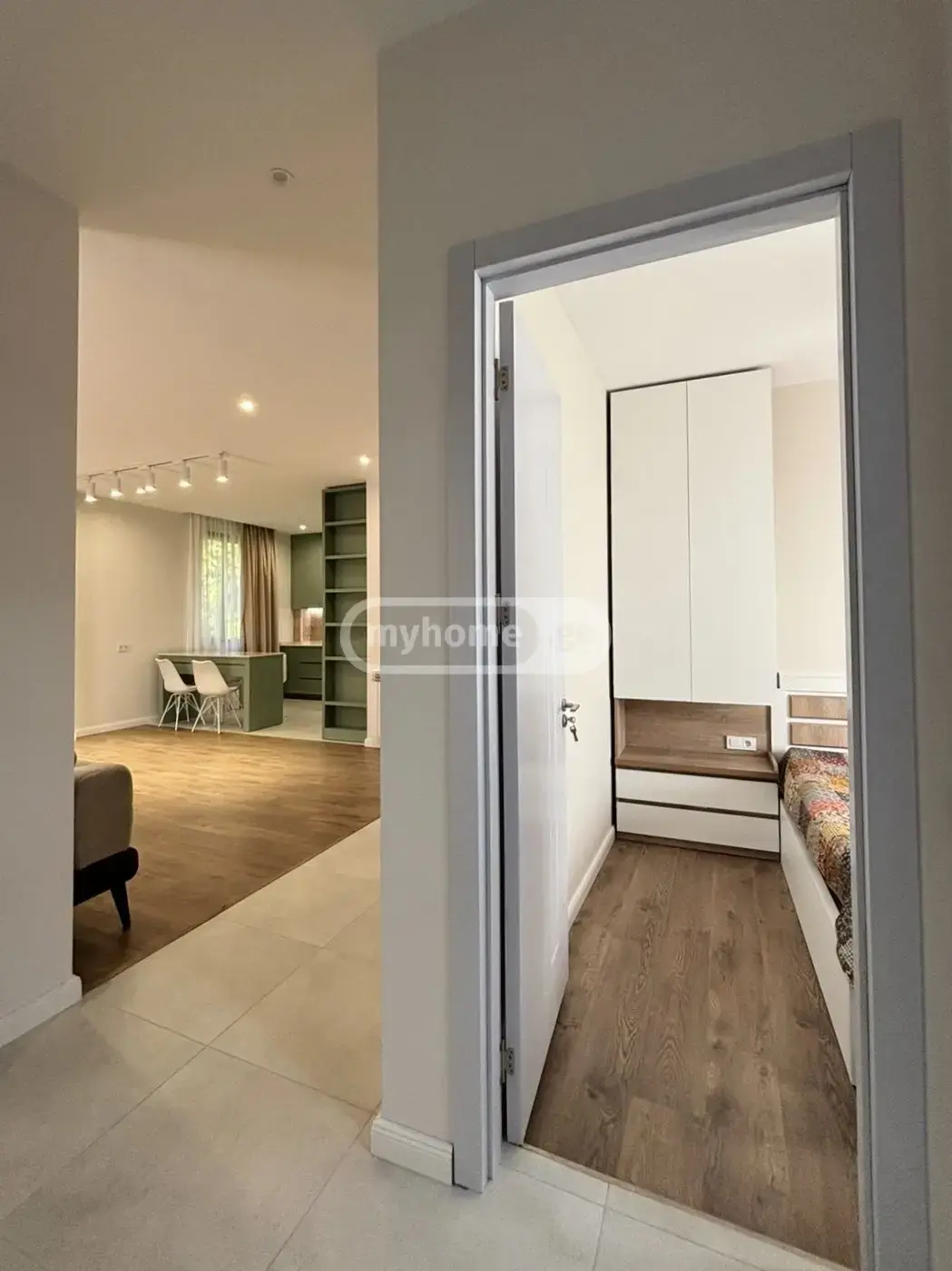 For Sale 7 Room Apartment view 8