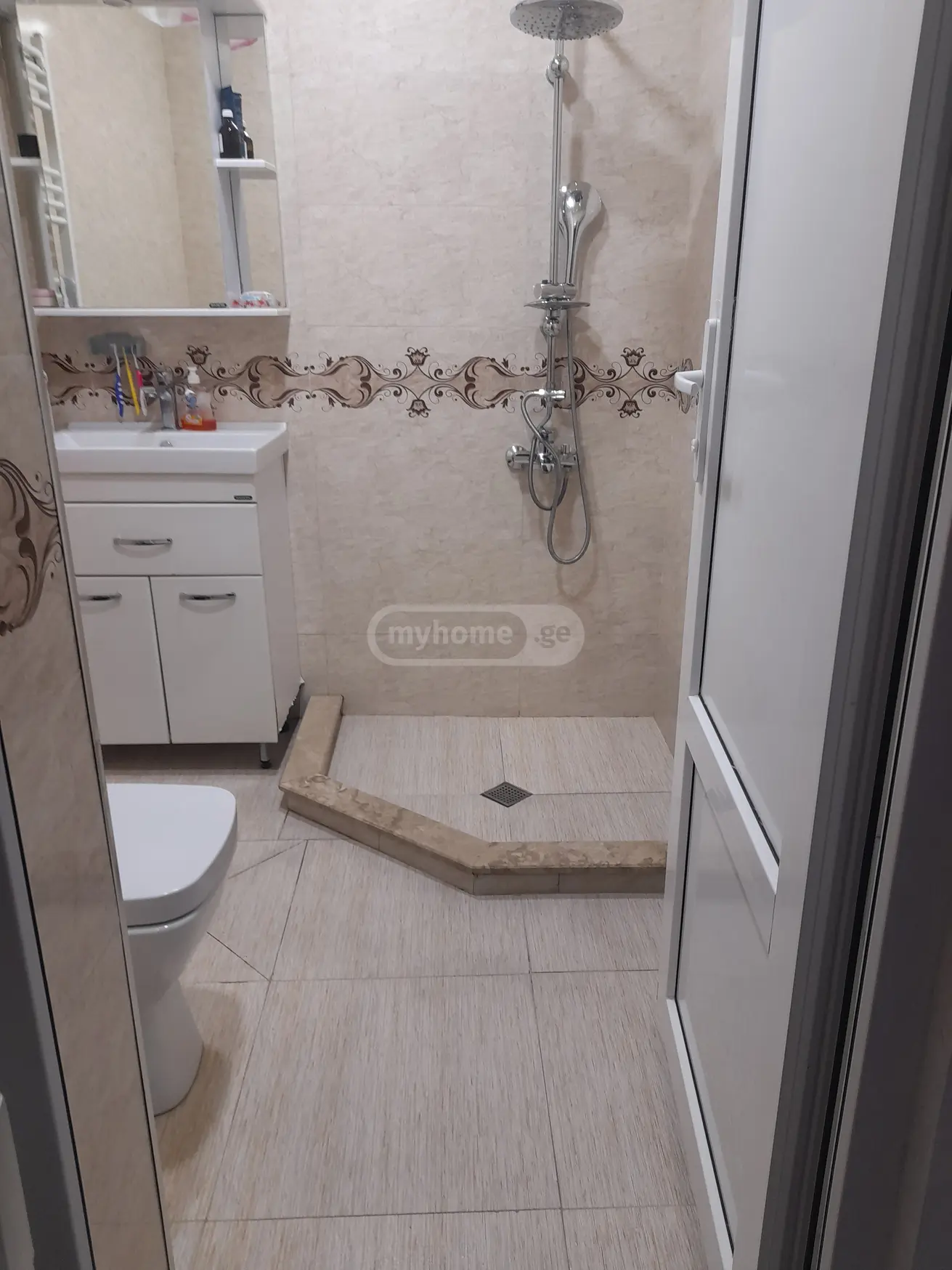 Daily Rent 4 Room Apartment view 2