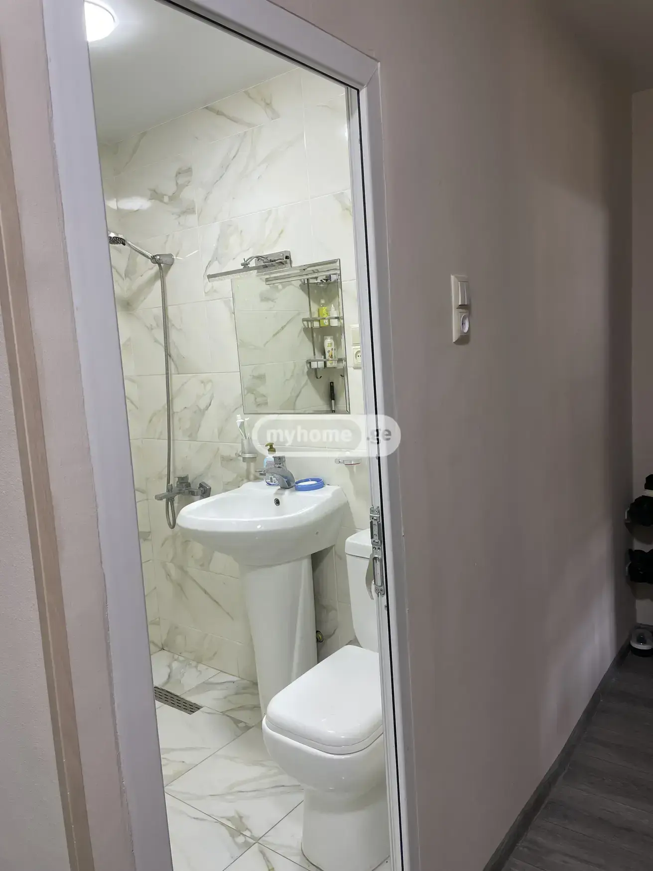 For Rent 2 Room Apartment Kutaisshi view 9