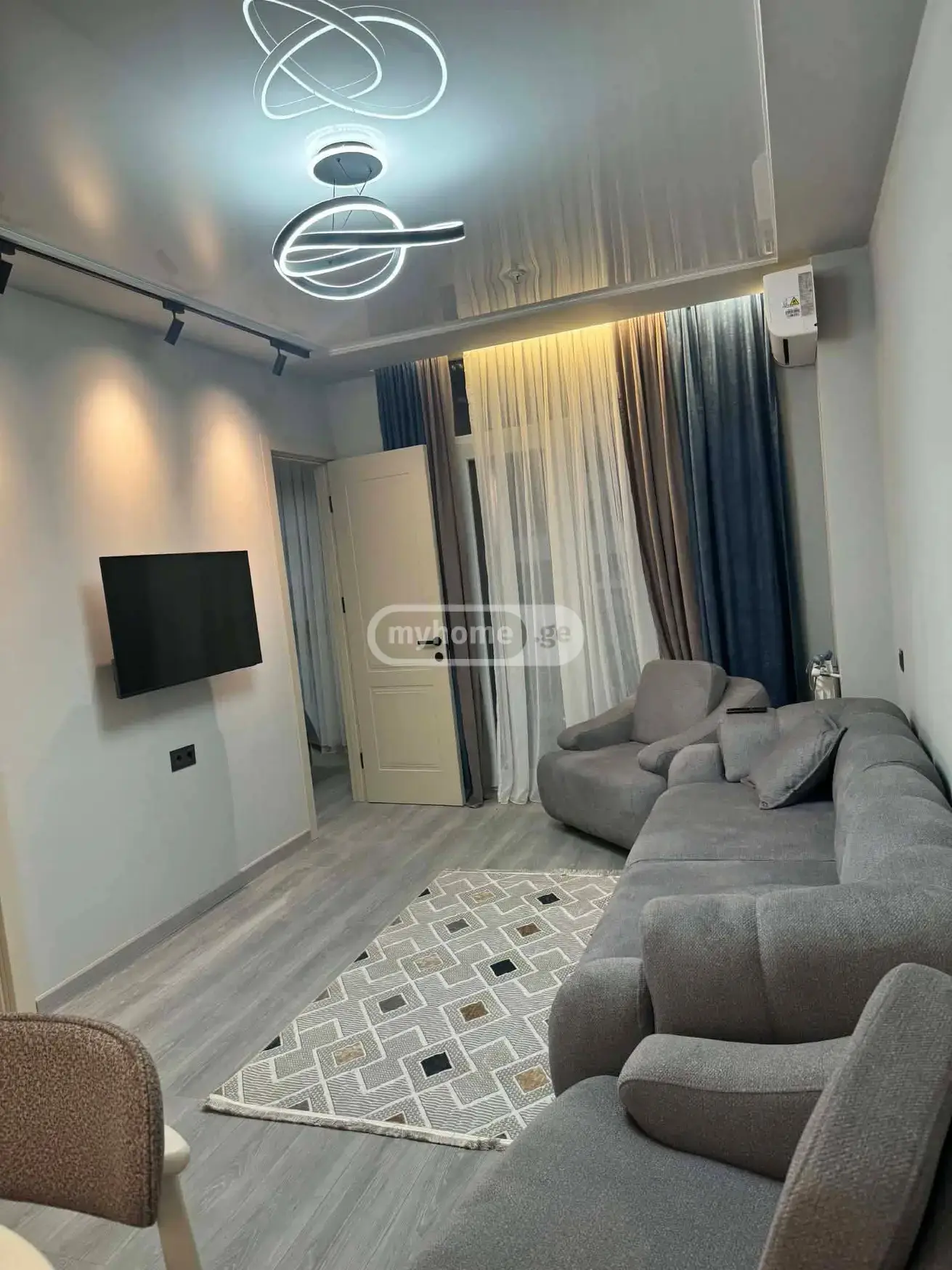 For Rent 2 Room Apartment view 1