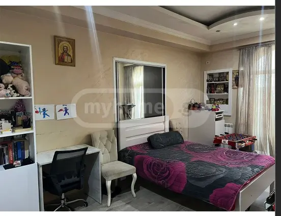 For Sale 4 Room Apartment view 3