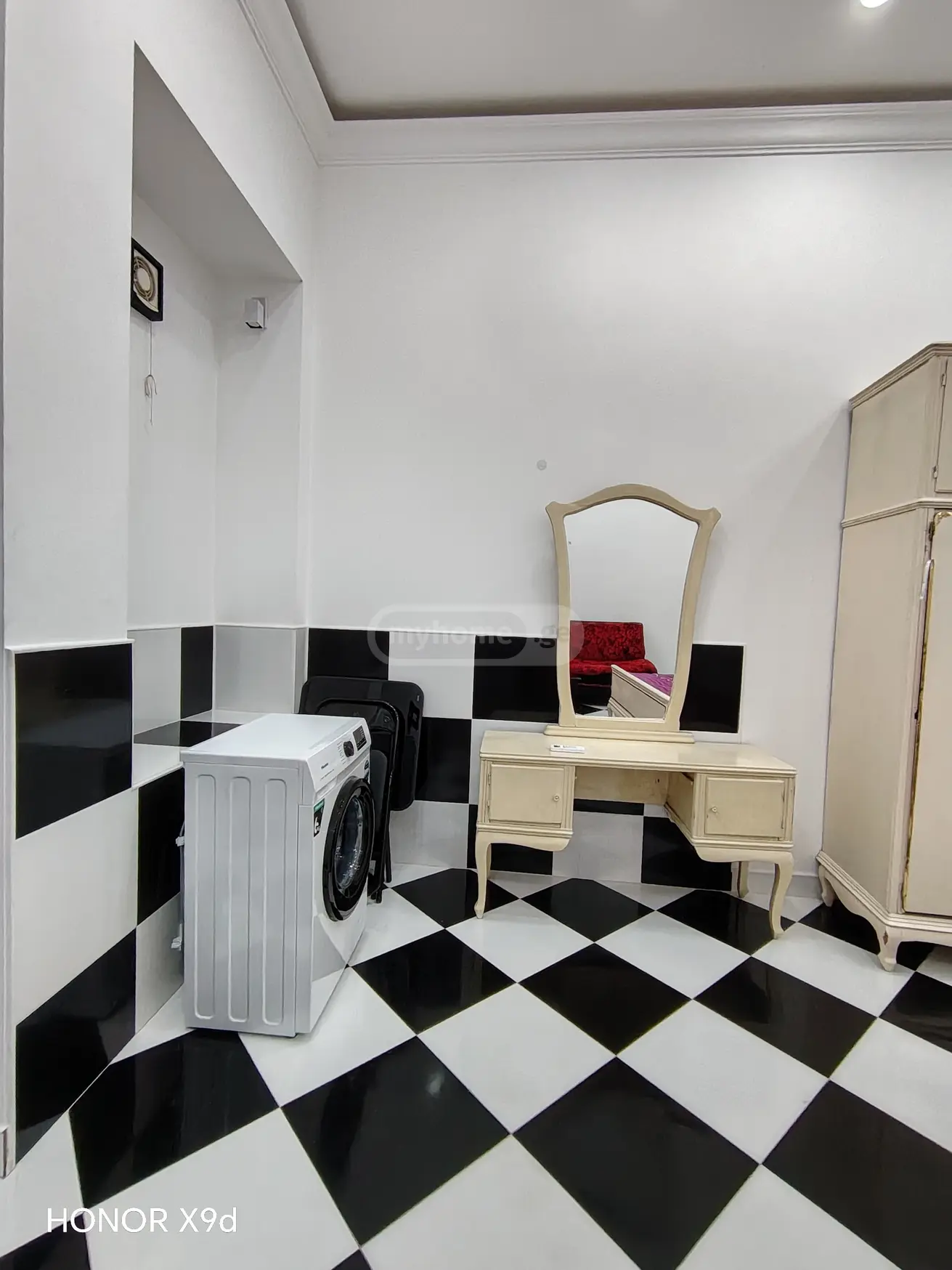 Daily Rent 2 Room Private House Kutaisshi view 3