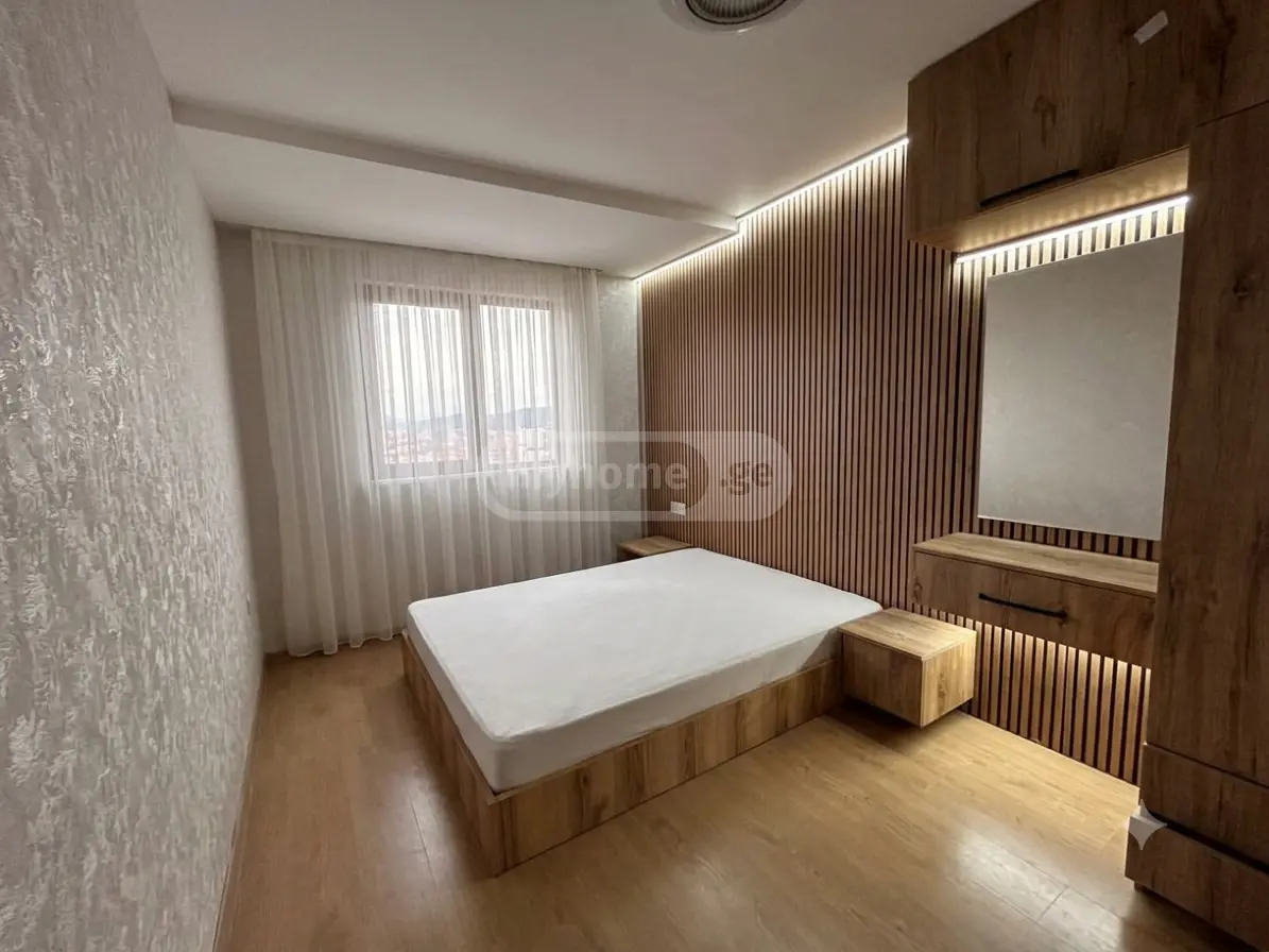 For Sale 8 Room Apartment view 9