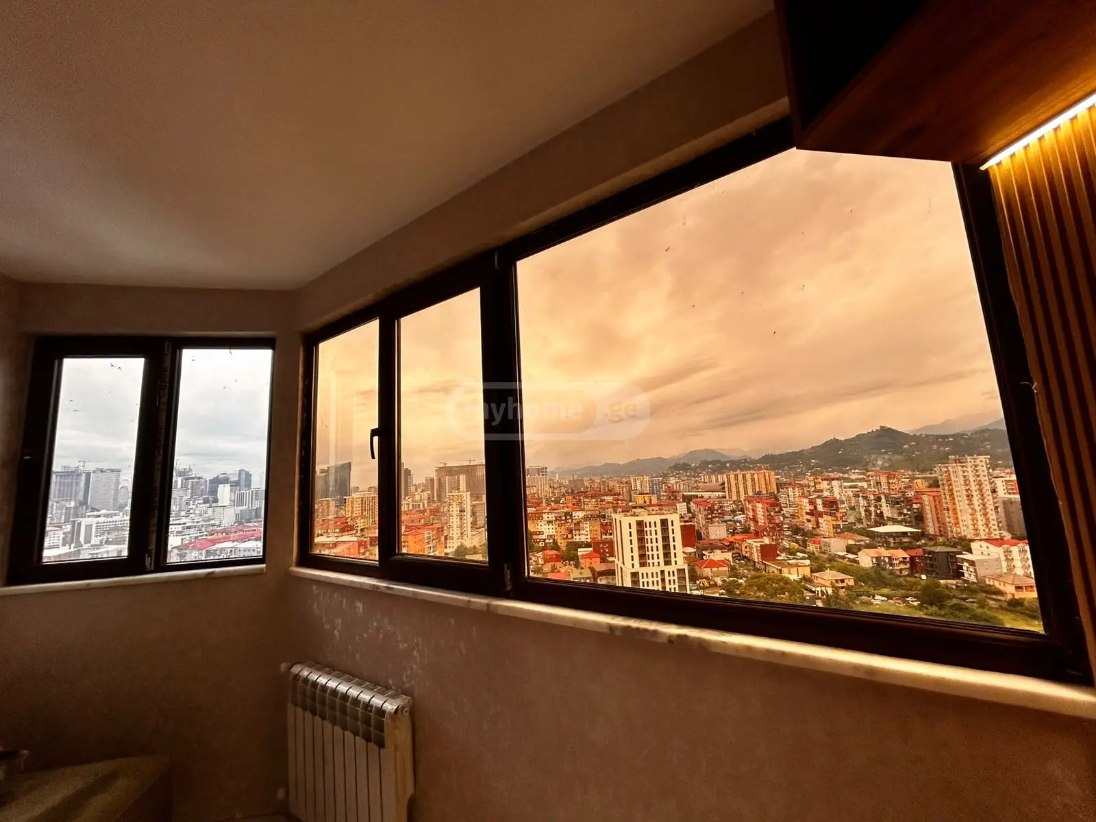For Sale 8 Room Apartment view 12