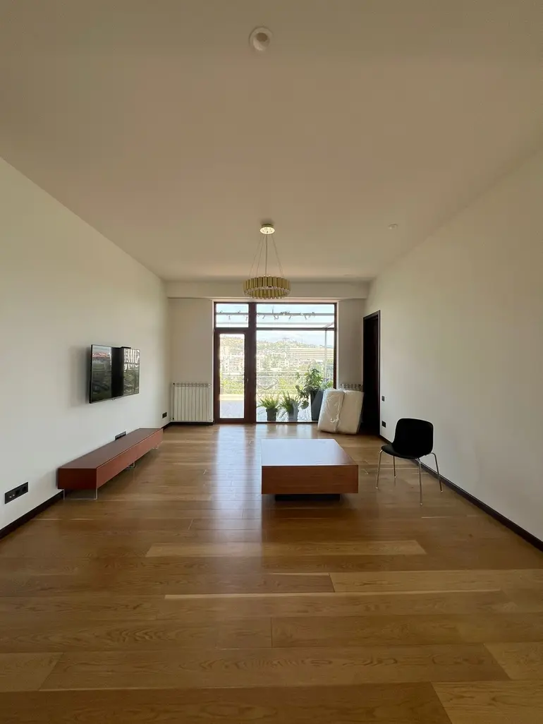 5-room apartment in Saburtalo