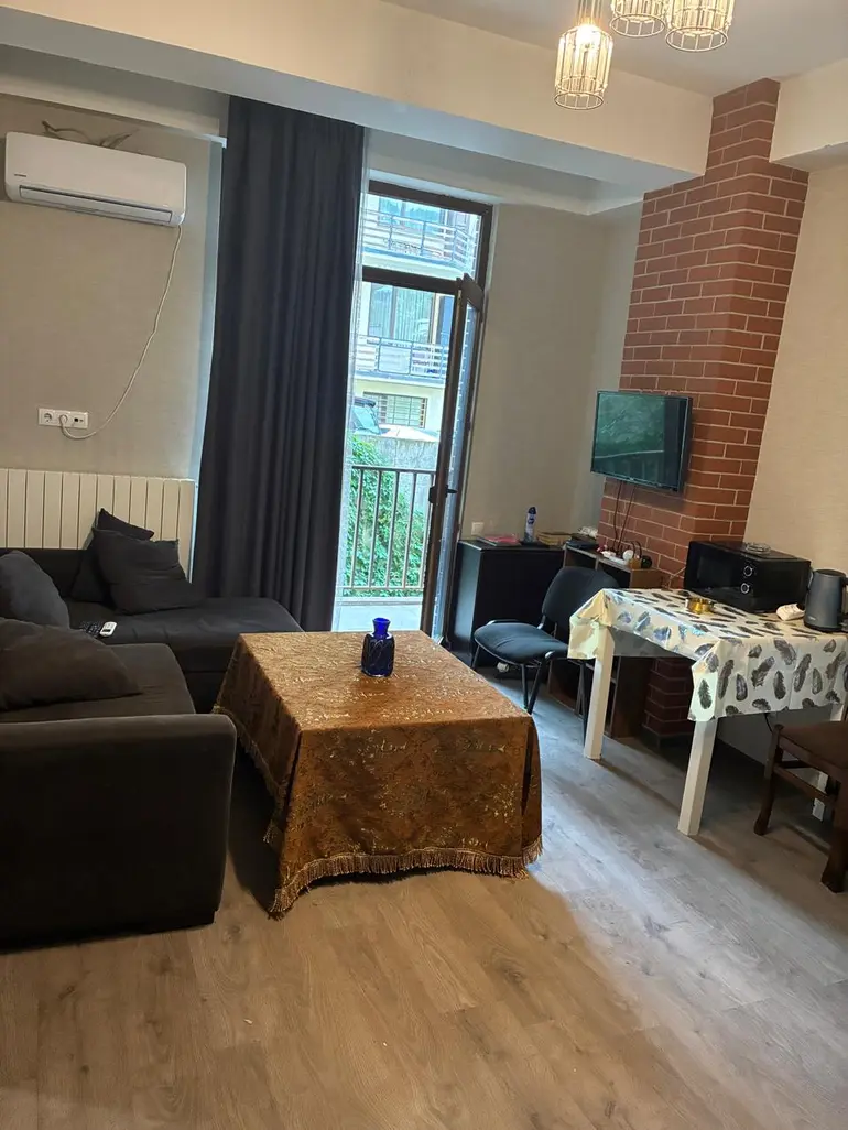 2-room apartment in Krtsanisi