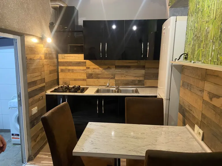 2-room apartment in Avlabari