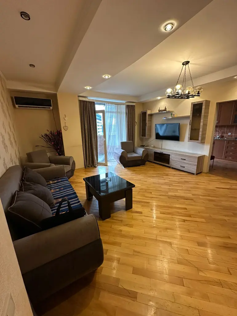 5-room apartment in Saburtalo