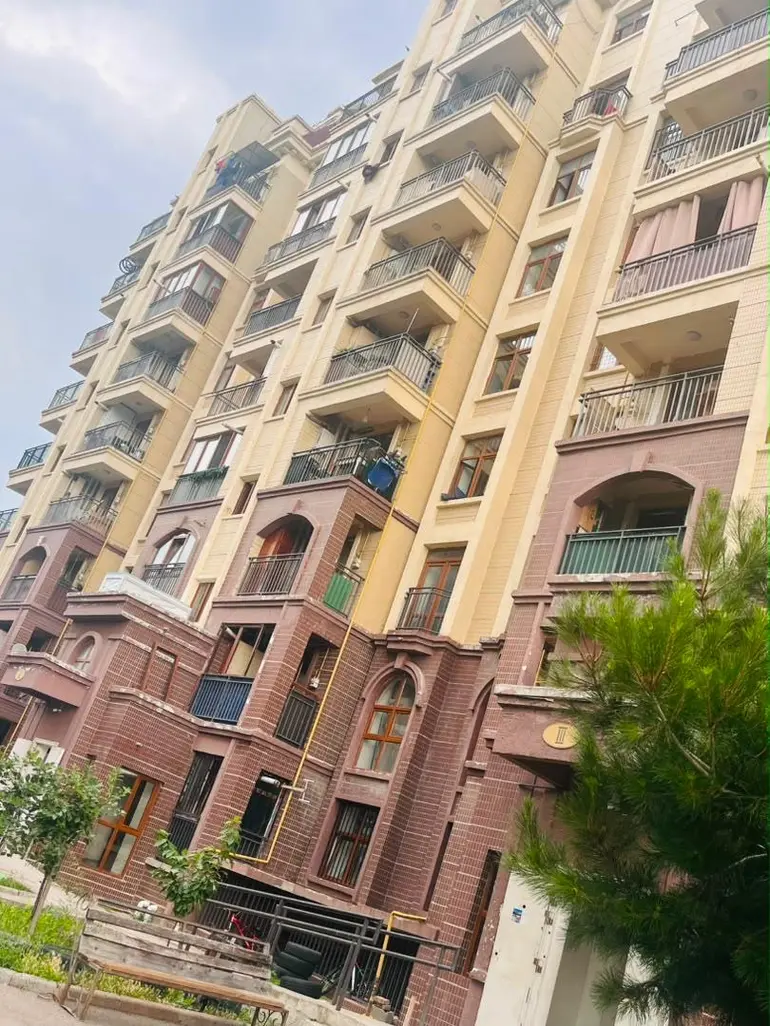 5室公寓，Varketili