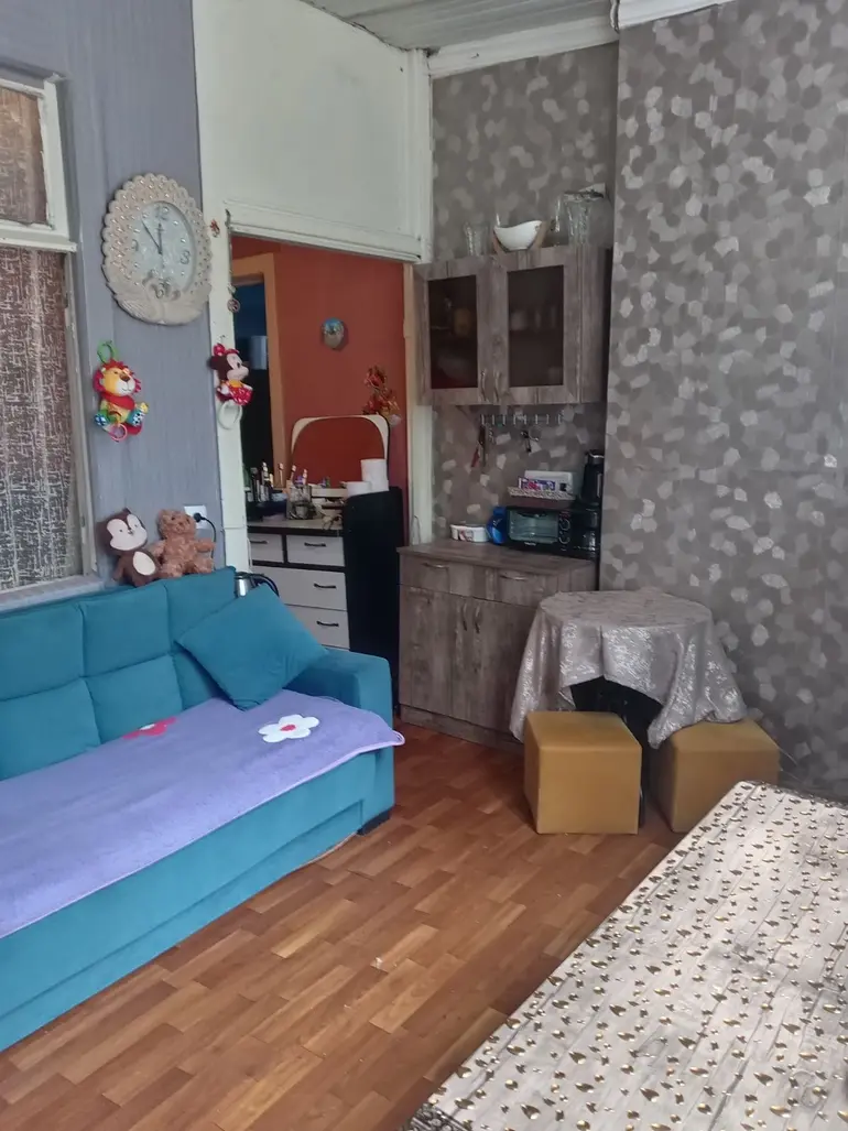 3-Zimmer-Wohnung, Nadzaladevi