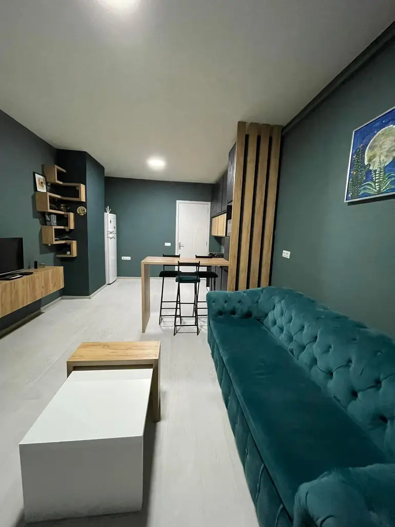4部屋のマンション、შოთა ნადირაშვილის ქუჩა