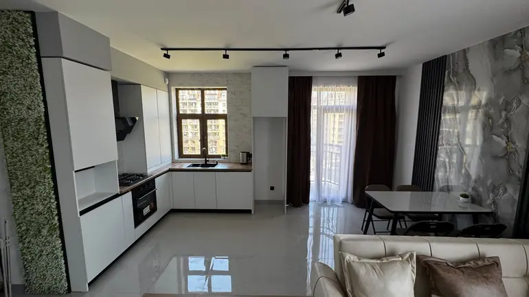 3部屋のマンション、ვიქტორ კუპრაძის ქუჩა