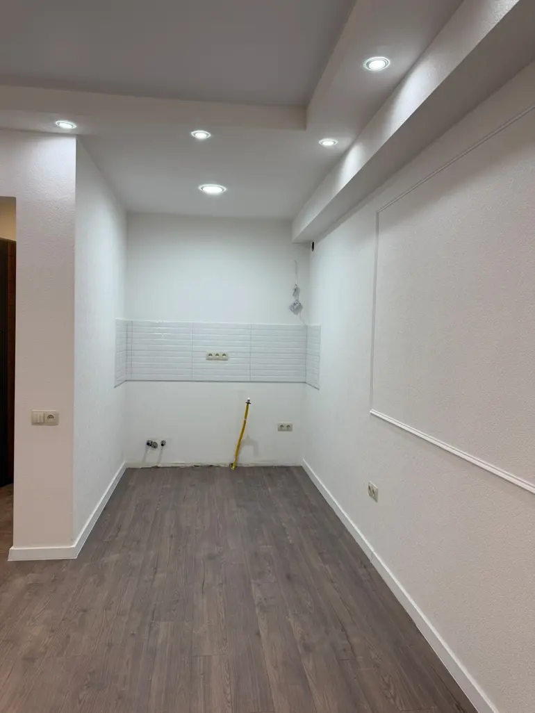 3-Zimmer-Wohnung, Varketili Zemo Plato, 1st Micro District