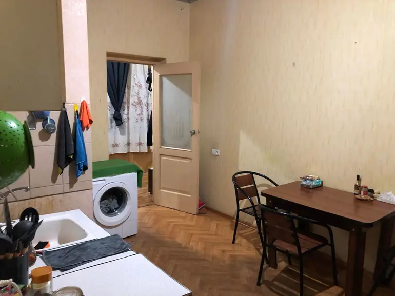 2-Zimmer-Wohnung, Vorontsovi