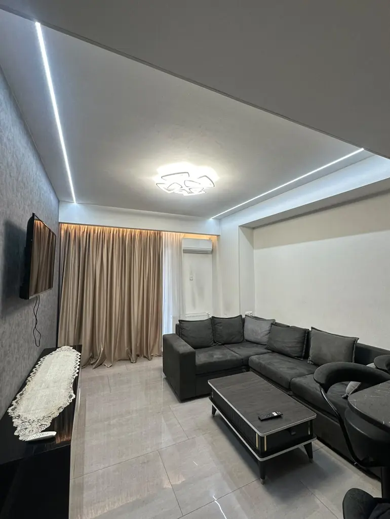 3-room apartment, Navtlughi