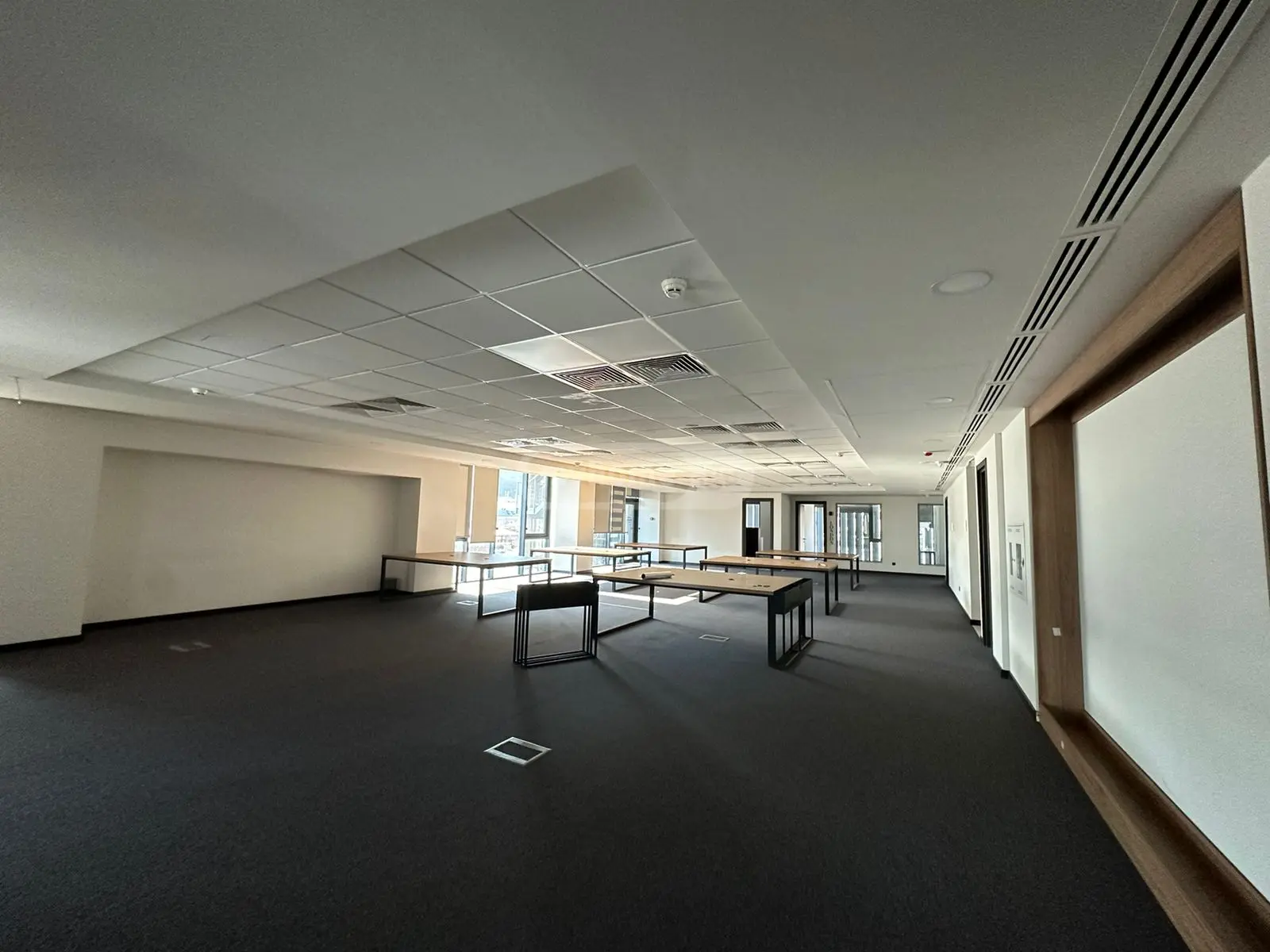 For Rent Saopise Commercial Space Mtatsmindaze view 1