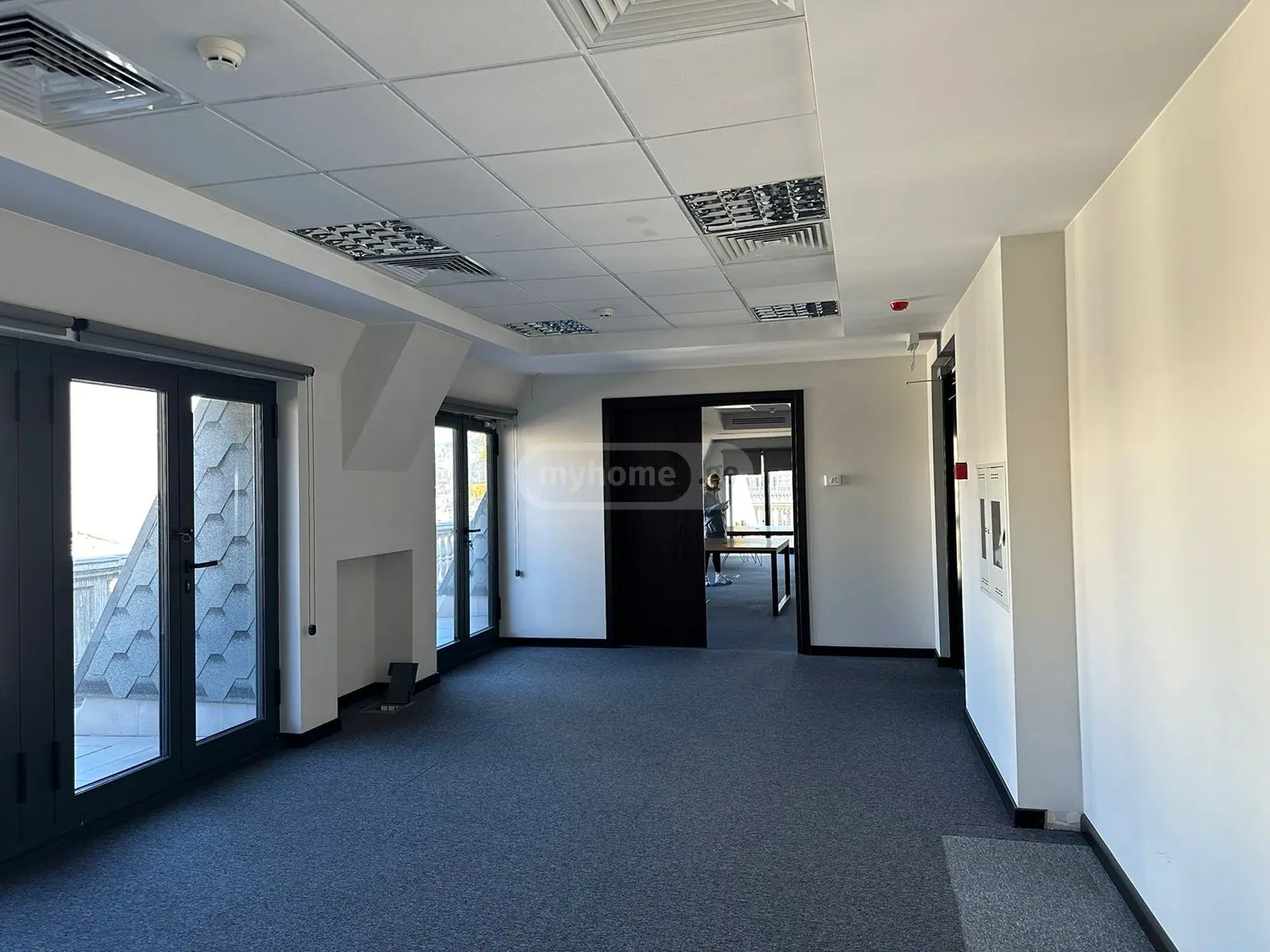 For Rent Saopise Commercial Space Mtatsmindaze view 7